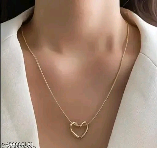 Trendy Pendants & Lockets